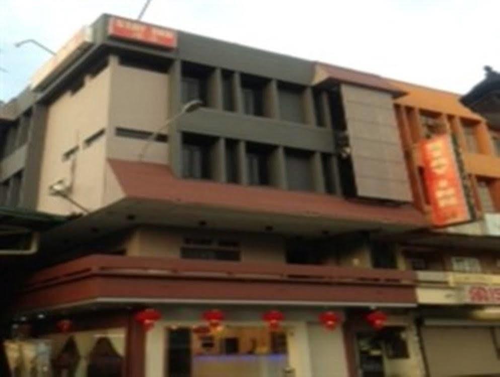 Stay Inn Kota Kinabalu Exterior photo
